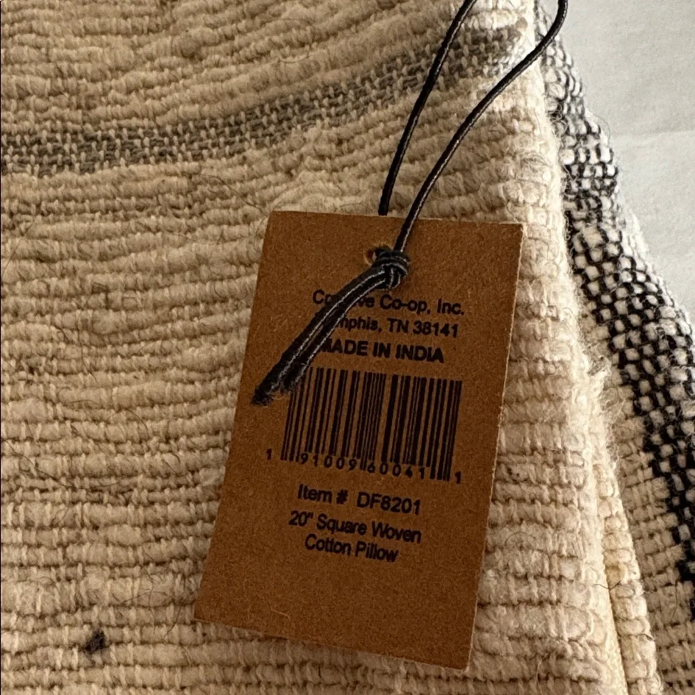 Creative Co-Op 20” Square Woven Cotton Slub Pillow sham cover w/ Stripes zipper